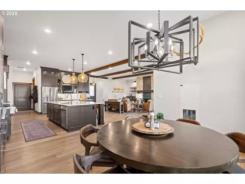 Dining - 2106 SW Tahoe Ave, Pendleton, OR 97801 photo 2 of 2