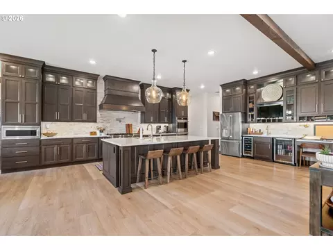 Kitchen - 2106 SW Tahoe Ave, Pendleton, OR 97801 photo 5 of 8