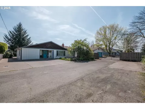 93 Davis Ln, Monmouth, OR 97361