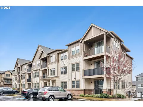 17137 SW Appledale Rd #102, Beaverton, OR 97007