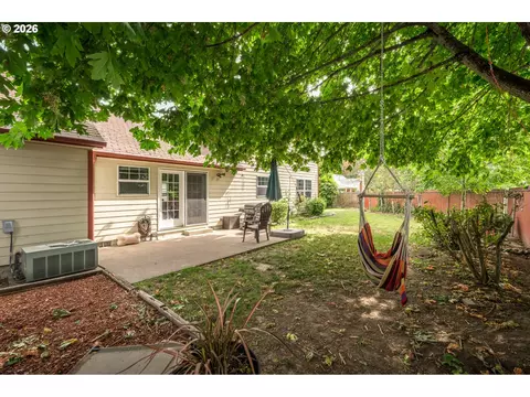 2015 Chase Loop SW, Albany, OR 97321 photo 30