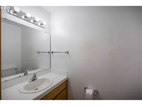2015 Chase Loop SW, Albany, OR 97321 photo 14