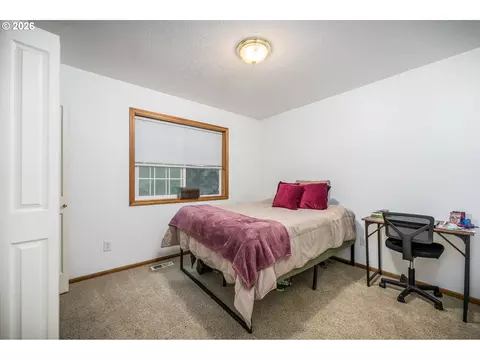 2015 Chase Loop SW, Albany, OR 97321 photo 20