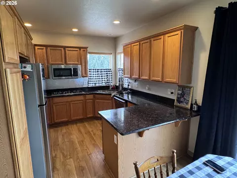 Kitchen - 77330 Joyce Way, Echo, OR 97826 photo 3 of 3