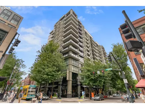 1025 NW Couch St #619, Portland, OR 97209