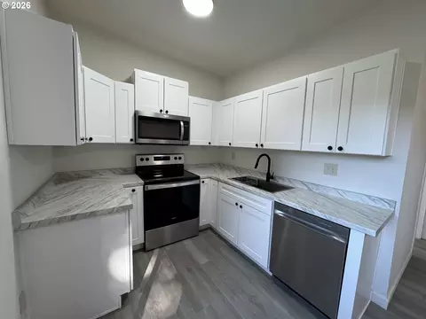 Kitchen - 316 SW 22nd St, Pendleton, OR 97801 photo 1 of 3