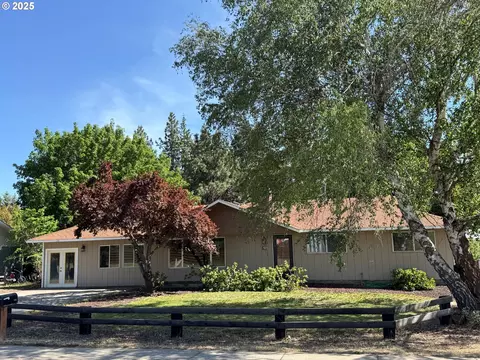 404 NE High St, Goldendale, WA 98620