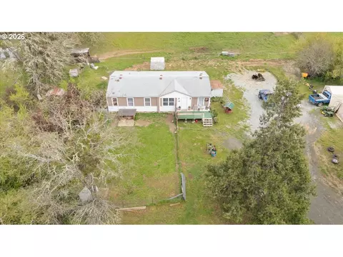 11304 Tiller Trail Hwy, Days Creek, OR 97429