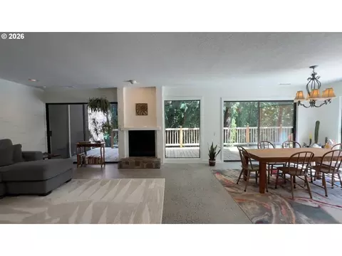 Living - 3595 SE 1st St, Gresham, OR 97080 photo 3 of 4