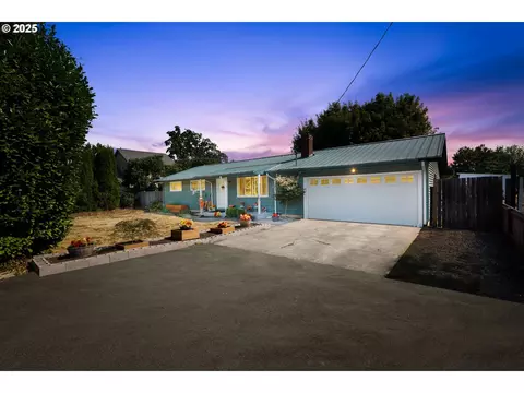 94403 Oaklea Dr, Junction City, OR 97448