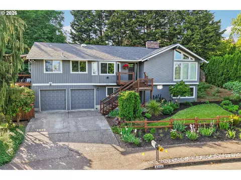 4204 Riverview Dr, West Linn, OR 97068