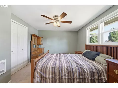 Bedroom - 4533 Liberty St, Eugene, OR 97402 photo 2 of 3