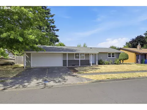 Exterior - 4533 Liberty St, Eugene, OR 97402 photo 2 of 9