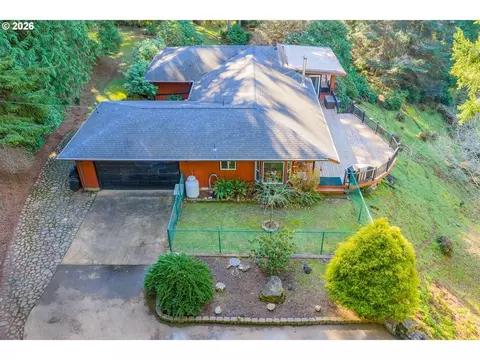 94442 Carlson Heights Ln, North Bend, OR 97459
