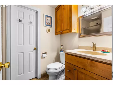 Bath - 499 NE Cherry St, Sublimity, OR 97385 photo 1 of 3