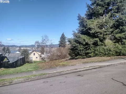 411 E St, Rainier, OR 97048 photo 1