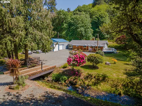 96258 Coos Sumner Ln, Coos Bay, OR 97420