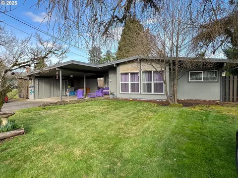 52396 SW 2nd St, Scappoose, OR 97056