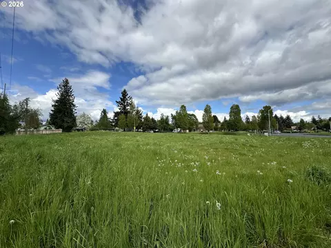 11720 NE Crestwood Dr, Vancouver, WA 98684