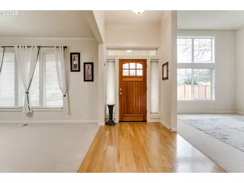 Entry Way - 3428 River Pointe Dr, Eugene, OR 97408 photo 1 of 2