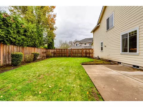 Exterior - 3428 River Pointe Dr, Eugene, OR 97408 photo 5 of 6