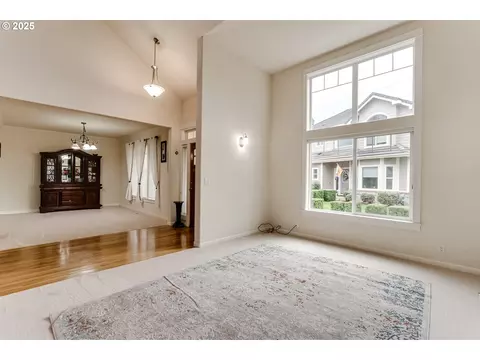 Living - 3428 River Pointe Dr, Eugene, OR 97408 photo 1 of 2
