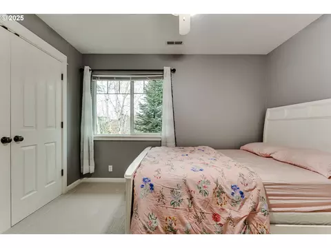 Bedroom - 3428 River Pointe Dr, Eugene, OR 97408 photo 1 of 3