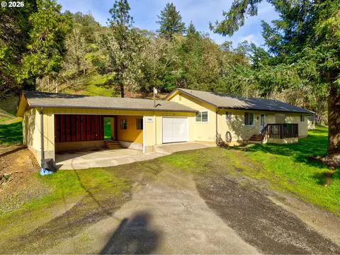 1386 Richardson Rd, Myrtle Creek, OR 97457