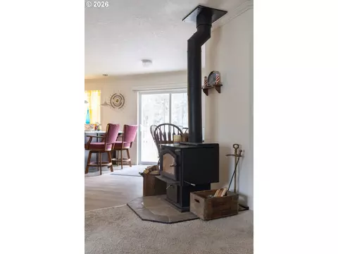 136922 Mohawk Dr, Crescent, OR 97733 photo 5