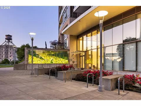 949 NW Overton St #1304, Portland, OR 97209
