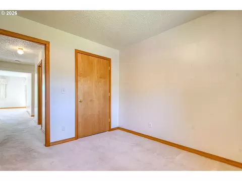Bedroom - 1900 NW Carden Ave #22, Pendleton, OR 97801 photo 5 of 5