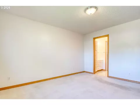 Bedroom - 1900 NW Carden Ave #22, Pendleton, OR 97801 photo 2 of 5