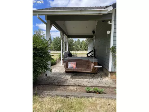 Exterior - 31601 SE Lawrence Rd, Estacada, OR 97023 photo 5 of 15