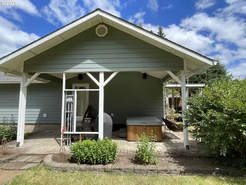 Exterior - 31601 SE Lawrence Rd, Estacada, OR 97023 photo 4 of 15