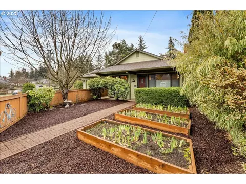 8634 NE Broadway, Portland, OR 97220