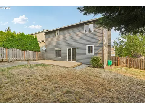 Exterior - 11596 SE Springcrest Dr, Clackamas, OR 97015 photo 7 of 10