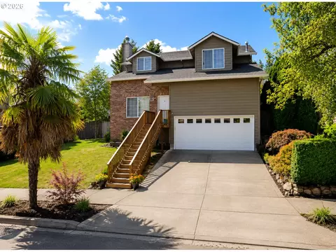 11596 SE Springcrest Dr, Clackamas, OR 97015