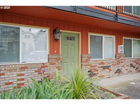2149 NE Weidler St, Portland, OR 97232