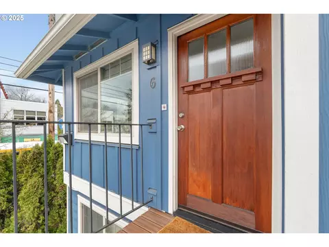 4956 NE 9th Ave #6, Portland, OR 97211