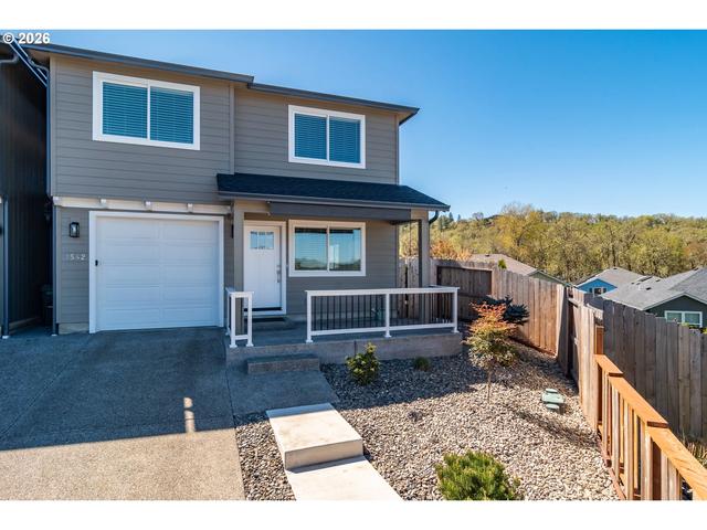 1542 W Thyme Dr, Roseburg, OR 97471