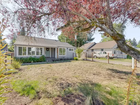780 G St, Washougal, WA 98671