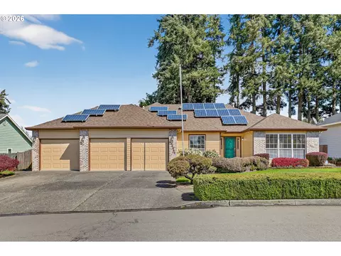 12405 Cominger Dr, Oregon City, OR 97045