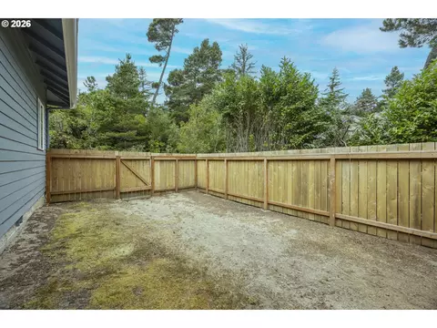 Exterior - 88090 Windleaf Way, Florence, OR 97439 photo 8 of 8