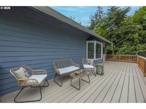 Exterior - 88090 Windleaf Way, Florence, OR 97439 photo 6 of 8
