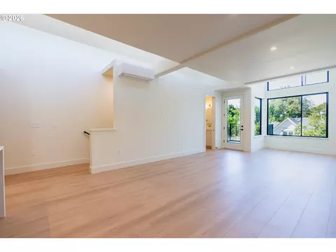 Living - 818 E 22nd Ave, Eugene, OR 97405 photo 1 of 4