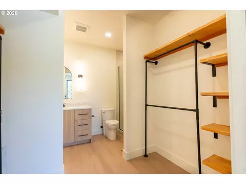 Other - 818 E 22nd Ave, Eugene, OR 97405 photo 4 of 9