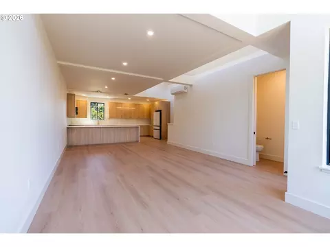 Living - 818 E 22nd Ave, Eugene, OR 97405 photo 2 of 4