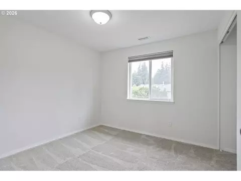 Bedroom - 18137 Grey Ave, Sandy, OR 97055 photo 6 of 6