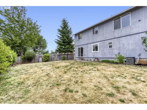 Exterior - 18137 Grey Ave, Sandy, OR 97055 photo 5 of 6