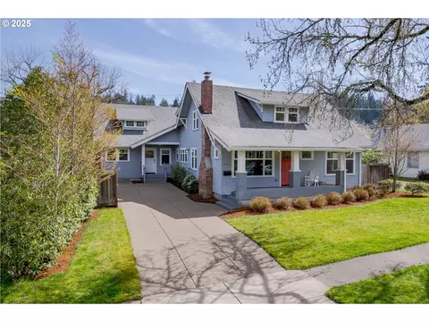 1545 Villard St, Eugene, OR 97403